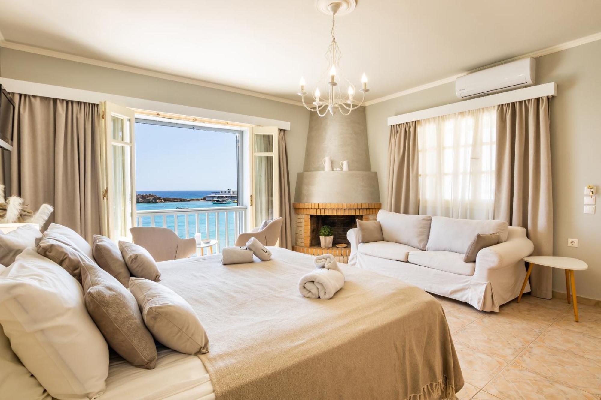 Le Grand Bleu Studios & Apartments Lefkos  Quarto foto
